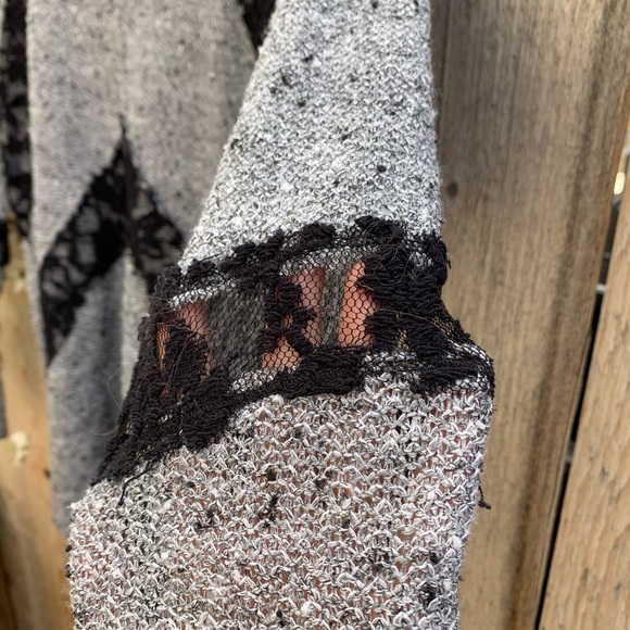 Free People light weight sweeter - Picture 8 of 8